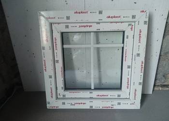 Okno 600x600