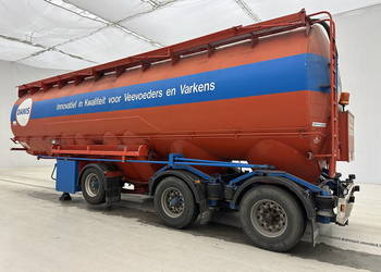 Naczepa do paszy silos cysterna tez w leasing