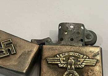 Zabytkowa zapalniczka benzynowa z okresu III Rzeszy – NSKK