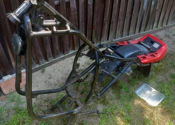Suzuki  gs 550 rama  silnik
