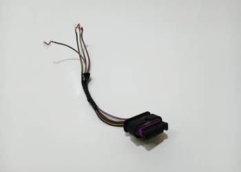KOSTKA WTYCZKA LAMPY TŁ W BŁOTNIK BMW F30 LCI LIFT OE