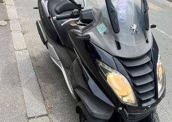 Rama z dokumentami Peugeot Metropolis