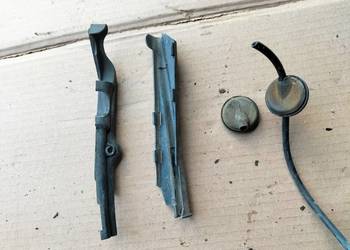 AUDI 80B4 OSŁONA PRZEWODÓW PRAWA ZAŚLEPKA PRZELOTKA OTWORÓW TYLNEJ KLAPY