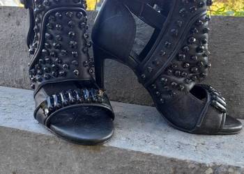 Sprzedam buty szpilki