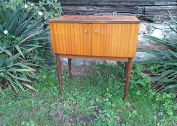 Stary stolik szafka z czasów PRL zabytek retro vintage do renowacji