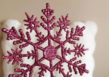 36 sztuk Śnieżynki bordowe + zawieszki