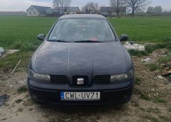 Seat toledo 2 na części
