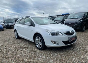 Opel Astra 1.4 turbo 140 KM klimatronik podgrzewane fotele kierownica gwar…