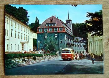 JAŃSKIE ŁAŹNIE - WIDOK NA MIASTO U PODNÓŻA CZARNEJ GÓRY