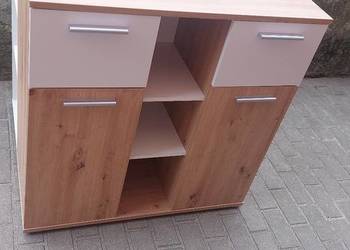 Komoda z przewijakiem i regałami