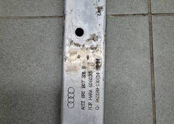 Strefa zgniotu lewy tył audi Q5 8R lub Porsche Macan  8R0807331B