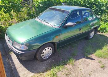 Opel Astra F, 1.6 benzyna, 1997r.