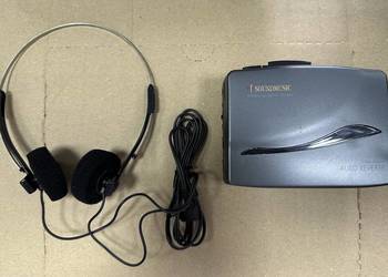Walkman przenośny z słuchawkami