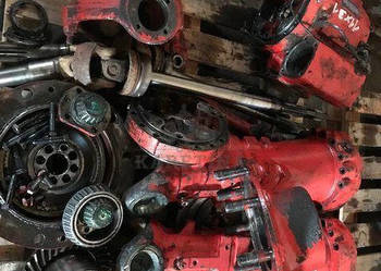 Manitou MT845 - CZĘŚCI - Most Zwolnica Atak Most Zwrotnica CZĘŚCI