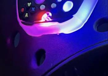 Przypinka Crocs led