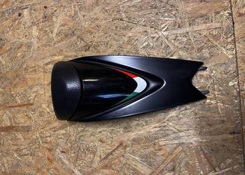 Aprilia rsv4 1000 rs4 125 50 RSV RS4 nakładka siedzenia pasażera 858837