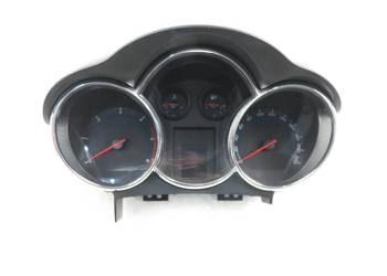 LICZNIK CHEVROLET CRUZE (J300) 2.0 CDI 95981272