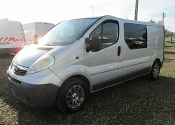 Opel Vivaro 2.0 CDTI 115KM \ brygadówka \ 6 osób \ webasto