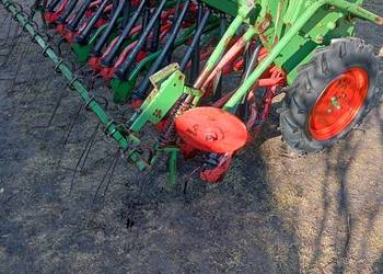 Siewnik zbożowy Hassia DKL 250