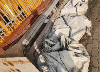 Słup noga stopa maszt reklamowy