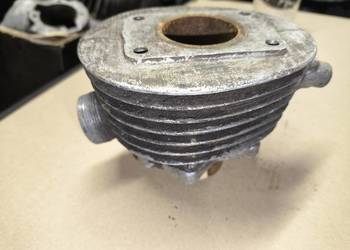 Cylinder pod gaźnik G12 romet komar sztywniak 230 231 2320