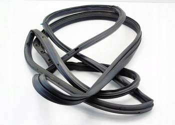 USZCZELKA DRZWI LEWY PRZÓD NISSAN MURANO I Z50 3.5 4X4 03-07