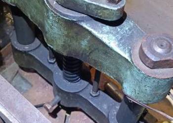 Prasa śrubowa , balansowa