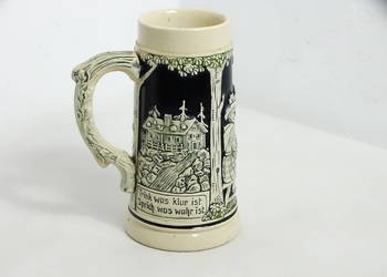 Stylowy Kufel Ceramiczny 0,5 l – Relief, Sceny Biesiadne, Vintage