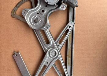 Mechanizm podnośnik szyby drzwi prawy przód Yaris III 11-20 85710-0D100