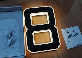 ISUNMEA 9-calowe słoneczne oświetlone numery domów na zewnątrz cyfra 8