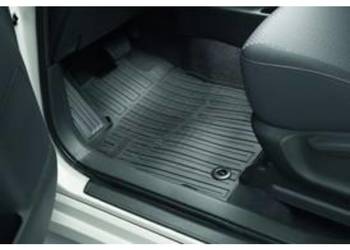 TOYOTA Verso Dywaniki gumowe komplet PZ49K-E8356-RJ OE