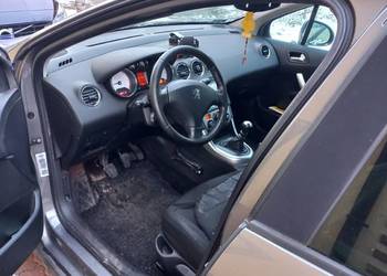 Sprzedam peugeot 308,rok produkcji 2008,7 osobowy,zadbany