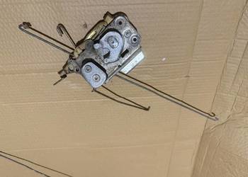 Mechanizm zamka drzwi prawy BMW e24