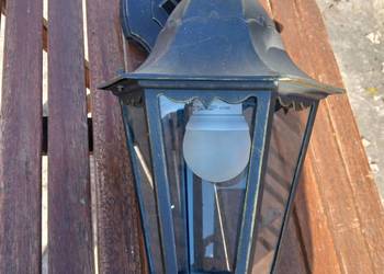 Kinkiet ścienny zewnętrzny czarny metalowy