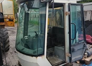 Kabina operatora ładowarka Liebherr 574