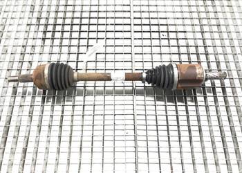 PÓŁOŚ LEWY PRZÓD RENAULT CAPTUR II 391011887R 1.3 140KM PRZEGUB