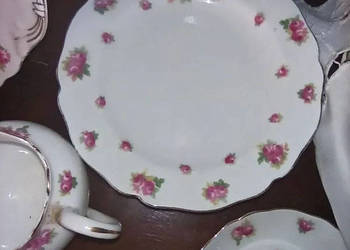 Konfiturówka. Royal Doulton. England. Różyczki.