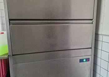 Myjka piekarnicza, zmywarka Hobart UXT-GHN