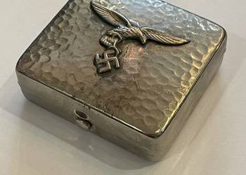 Popielniczka kieszonkowa Luftwaffe – metalowe puzderko