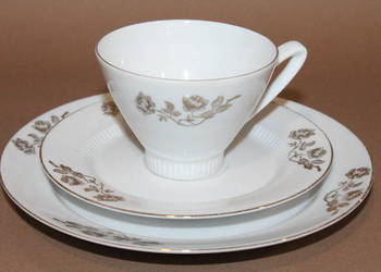 Filiżanka ze spodkiem i talerzem w złote kwiaty nr 1066 FiaF