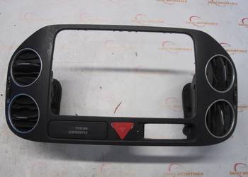 VW GOLF V PLUS 07r ramka radia kratki nawiewu 5M0858071K 5M0819061