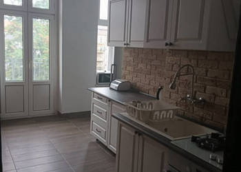 Mieszkanie107m2, Centrum, 4 pokoje, 2 balkony+ piwnica 20m2