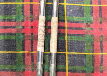 Szpilki do cylindra/głowicy Jawa CZ nowe