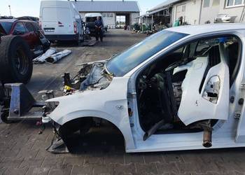 ĆWIARTKA LEWA PRZÓD PEUGEOT 301 EWP - LAKIER BIAŁY BANQUISE