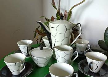 Pikasiak niespotykany serwis porcelanowy