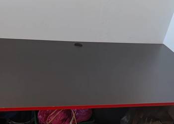 Biurko gamingowe czarno czerwone