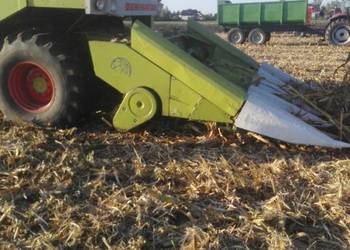 sprzedam przystawkę do kukurydzy claas