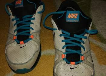 Buty sportowe Nike Air Visi Strong rozmiar 43