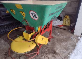 Rozsiewacz Motyl wał łąkowy  przyczepa ładowacz troll