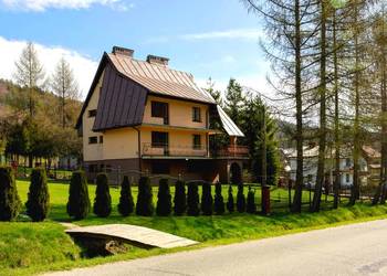 Przestronny dom w sercu gór – idealna inwestycja